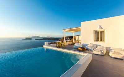 Infinity Pools In Santorini: what they are and why they drive crazy all tourists